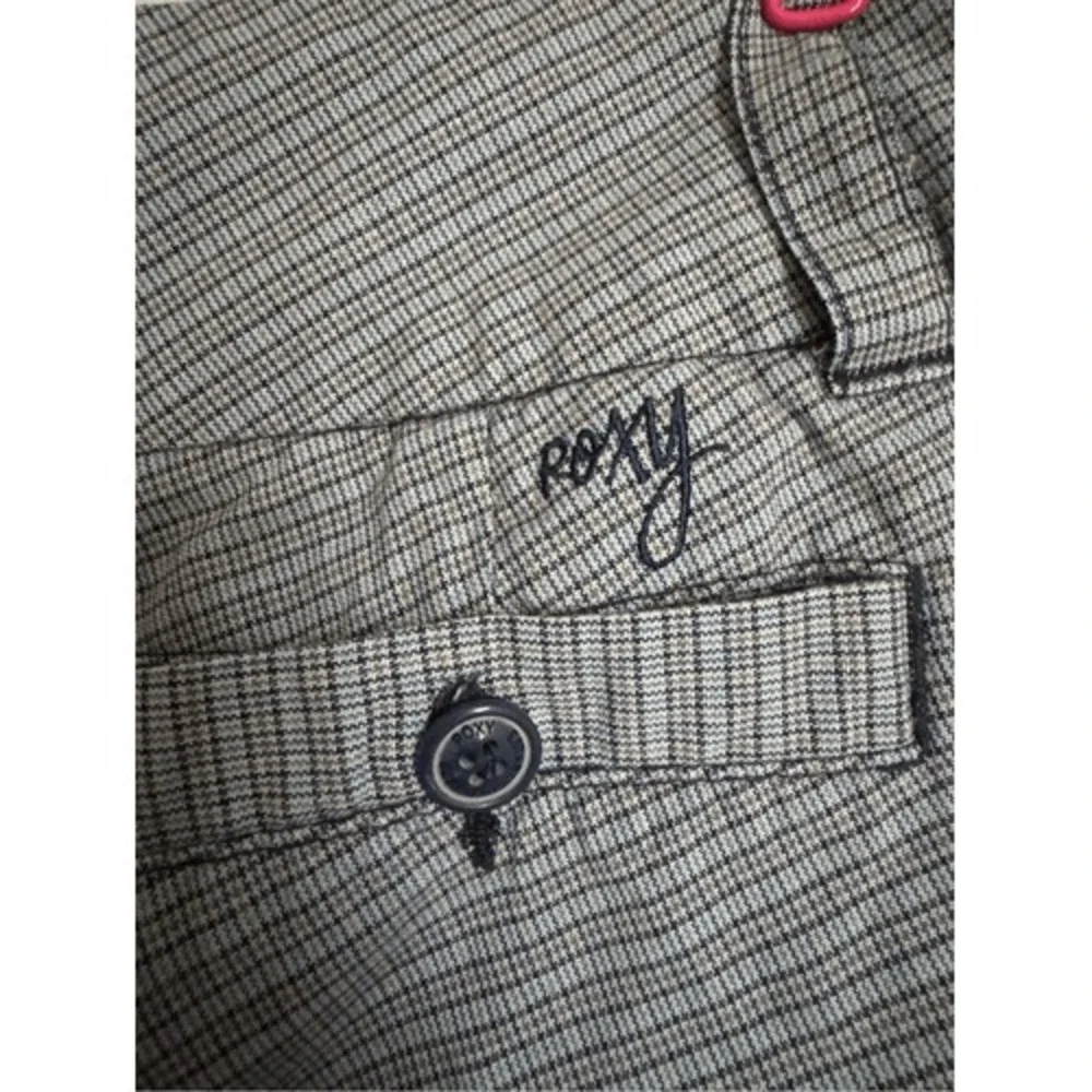 Vintage Roxy Womens grey plaid low rise knee‎ length sz 7 shorts Avril Lavigne